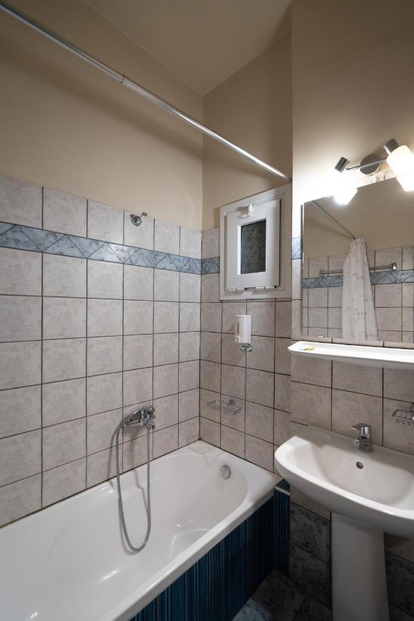 Hotel Ntinas Tríkala Екстериор снимка